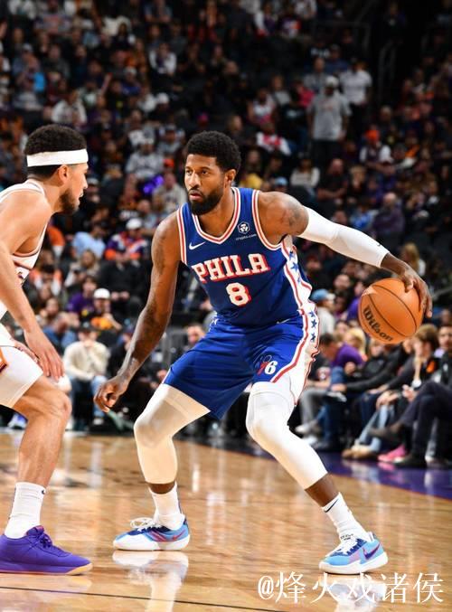 查克|乔治35分费城生涯新高：滚烫三分手感&展现有无球结合属性