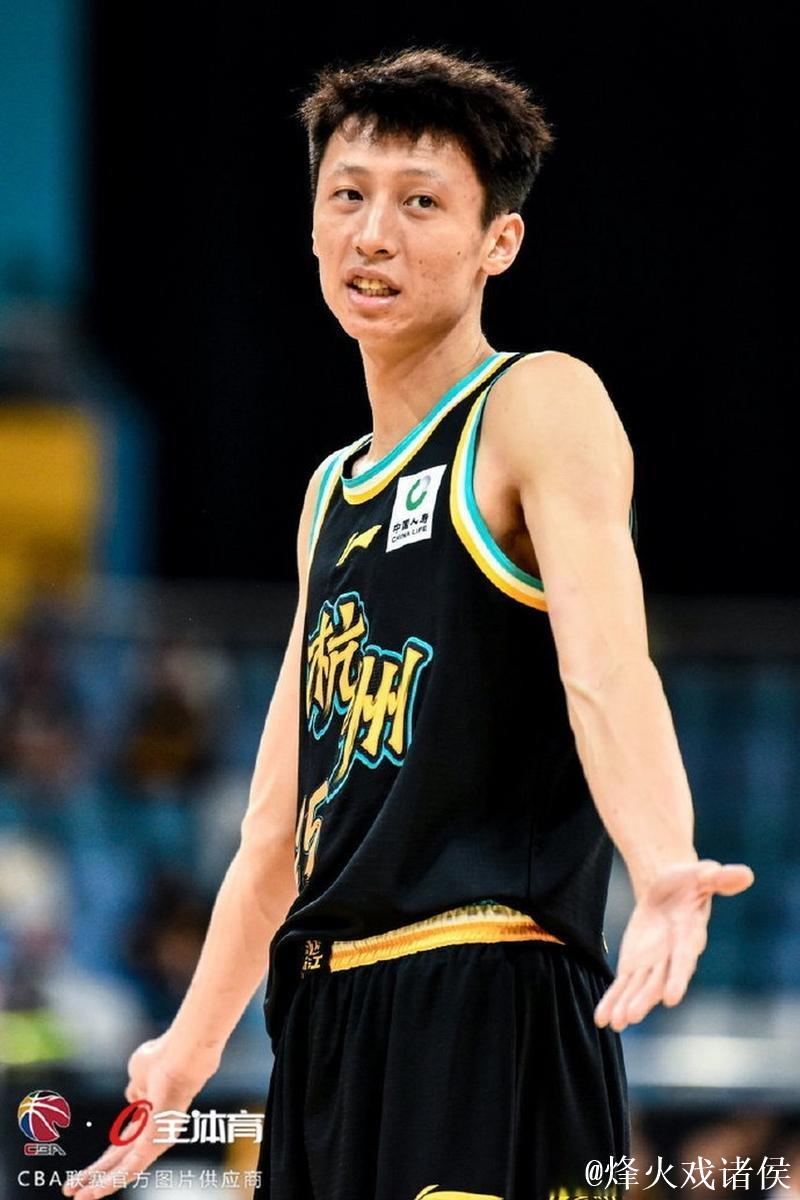 拒绝横扫!赵岩昊25分广厦胜广东 周琦遭驱逐 拒绝横扫!赵岩昊25分广厦胜广东 周琦遭驱逐