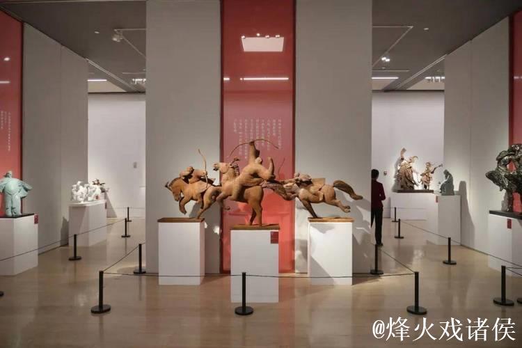 首届青年雕塑作品展览在中国美术馆开幕 首届青年雕塑作品展览在中国美术馆开幕